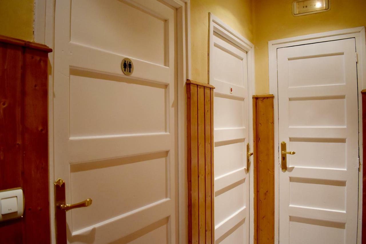 Hostal Oviedo Affittacamere